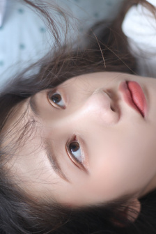 《漂亮的女邻居》三级